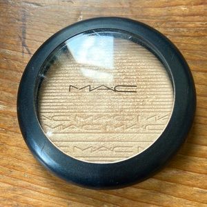 M.A.C. Double-Gleam Extra Dimension Skinfinish (full size, 9g) highlighter ✨